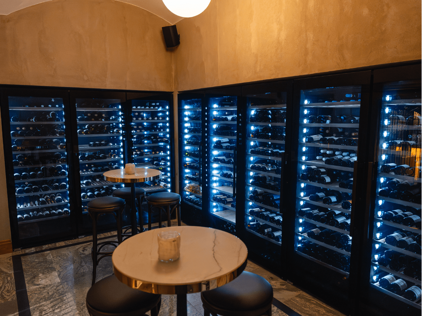 Ett vinrum i världsklass hos La Girafe