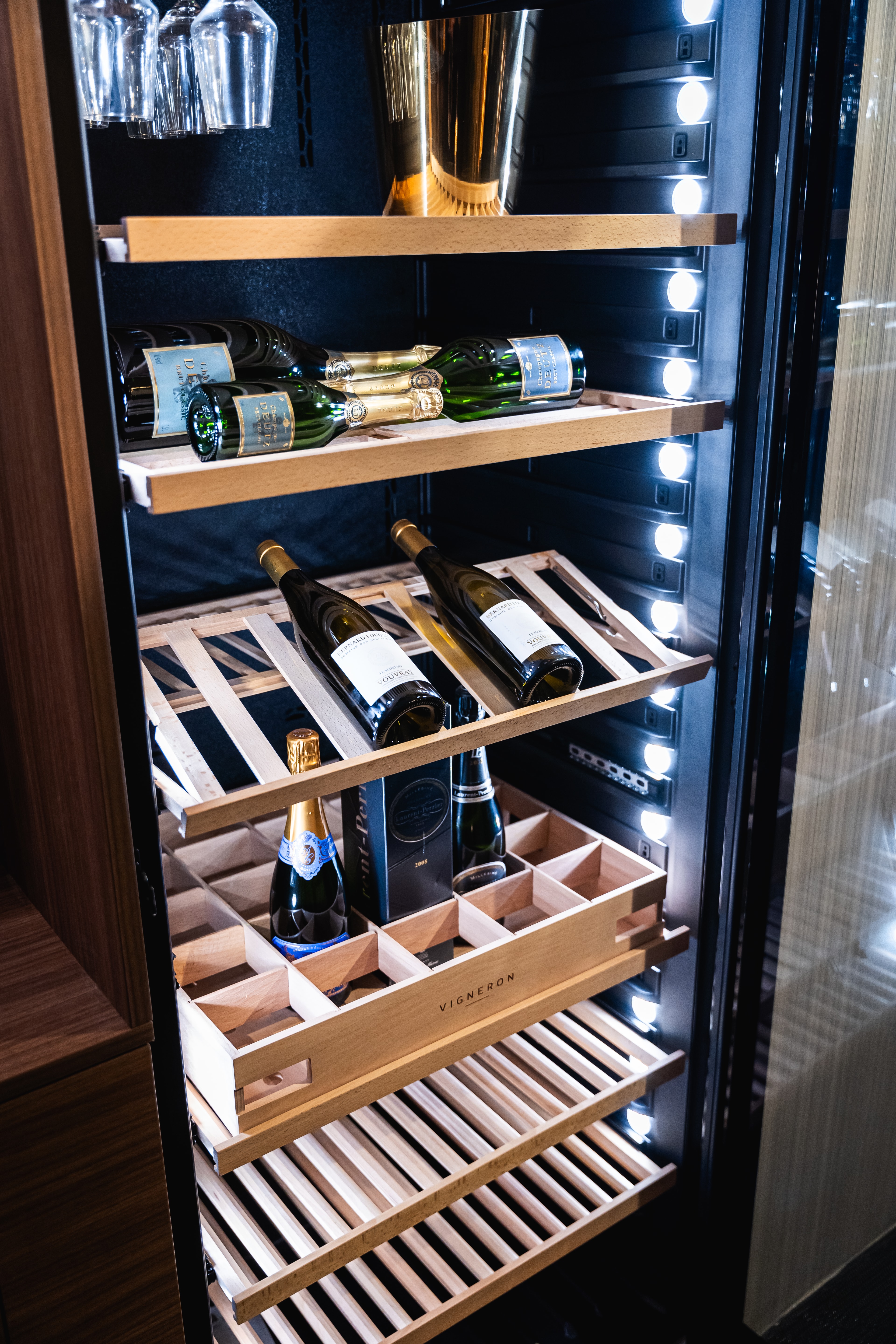 Våra vinlagringsskåp